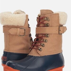 Sperry Women's Tan and Navy Winter Boots